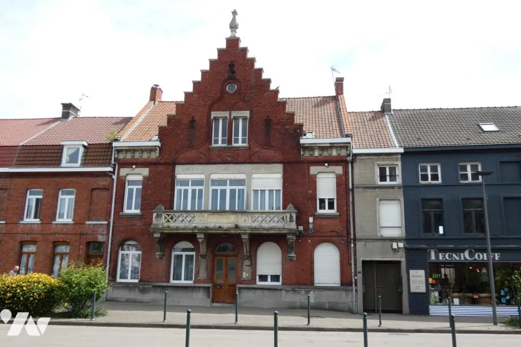 Immeuble de rapport 10 pièces 260 m² - Photo 1