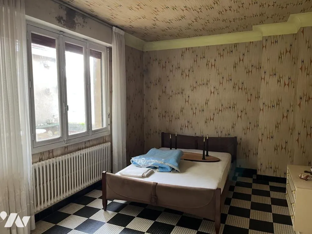Immeuble 136 m² - Photo 1