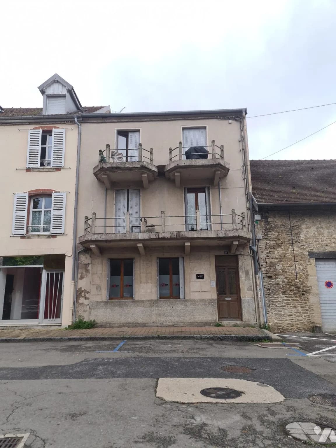 Immeuble 95 m² - Photo 1