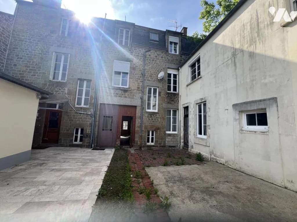 Immeuble 160 m² - Photo 1