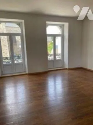 Immeuble 150 m² - Photo 1