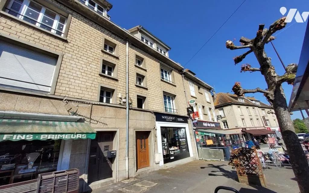 Immeuble 214 m² - Photo 1
