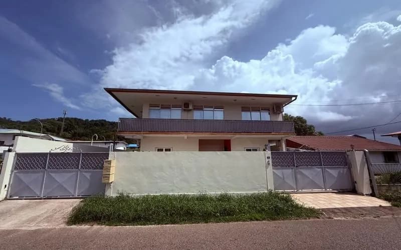 Immeuble 8 pièces 215 m² - Photo 1