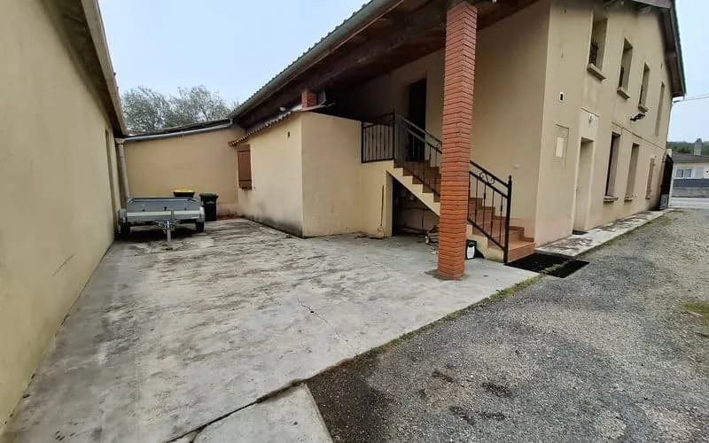 Immeuble de rapport 2 pièces 462 m² - Photo 1