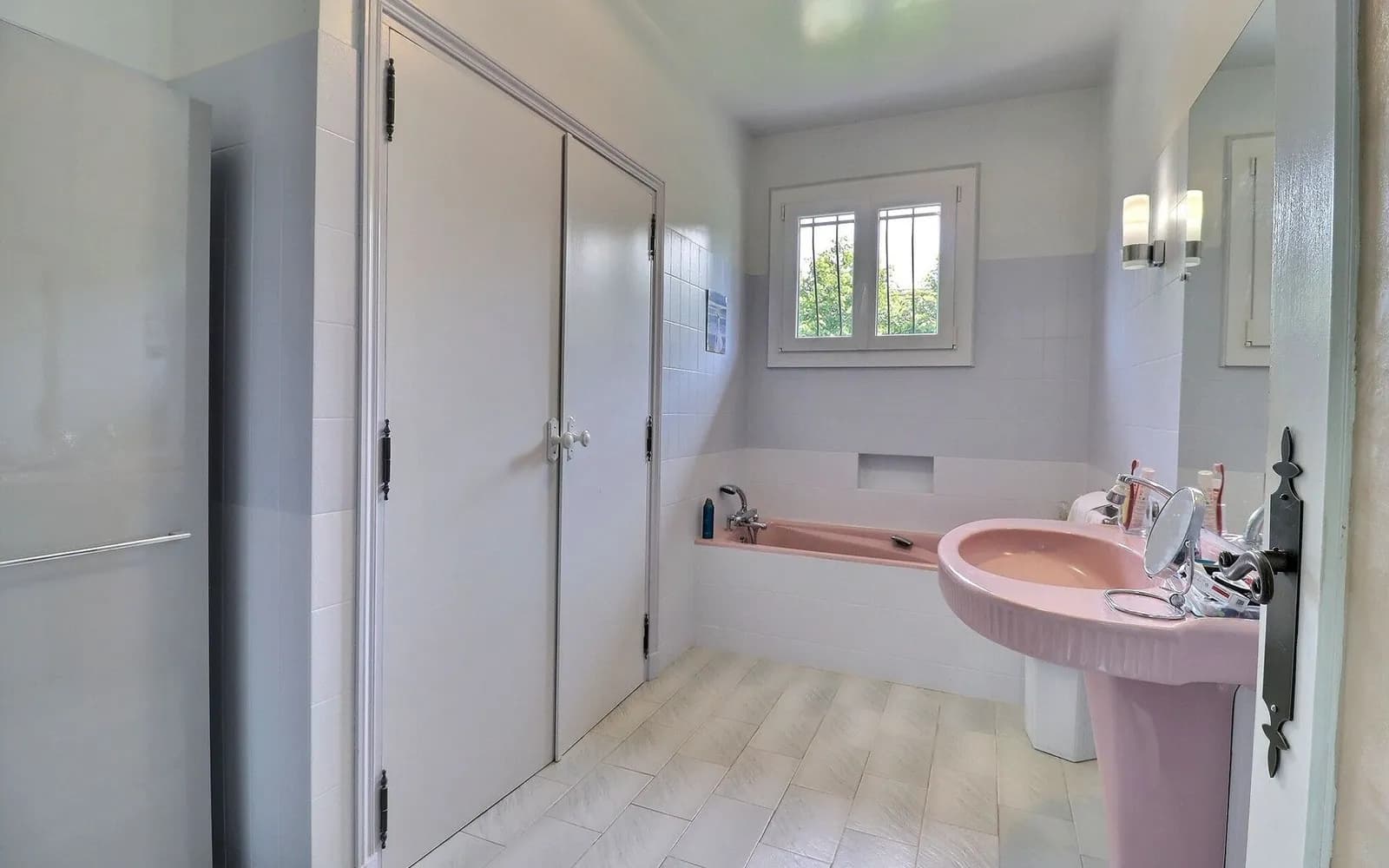 Immeuble 7 pièces 237 m² - Photo 1