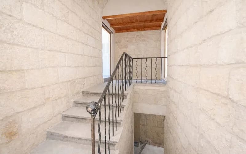 Immeuble 4 pièces 400 m² - Photo 1