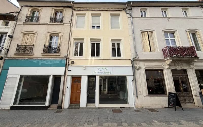 Immeuble de rapport 2 pièces 140 m² - Photo 1