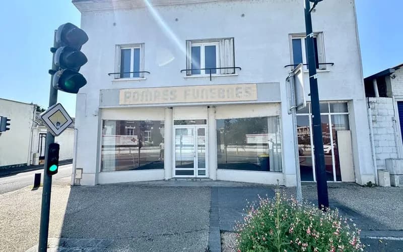 Immeuble 6 pièces 150 m² - Photo 1