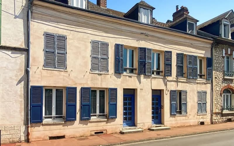 Immeuble de rapport 2 pièces 300 m² - Photo 1