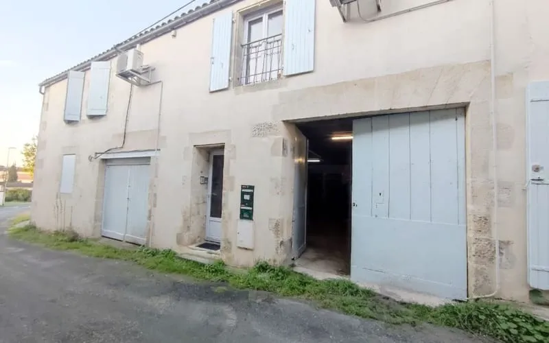 Immeuble de rapport 11 pièces 255 m² - Photo 1