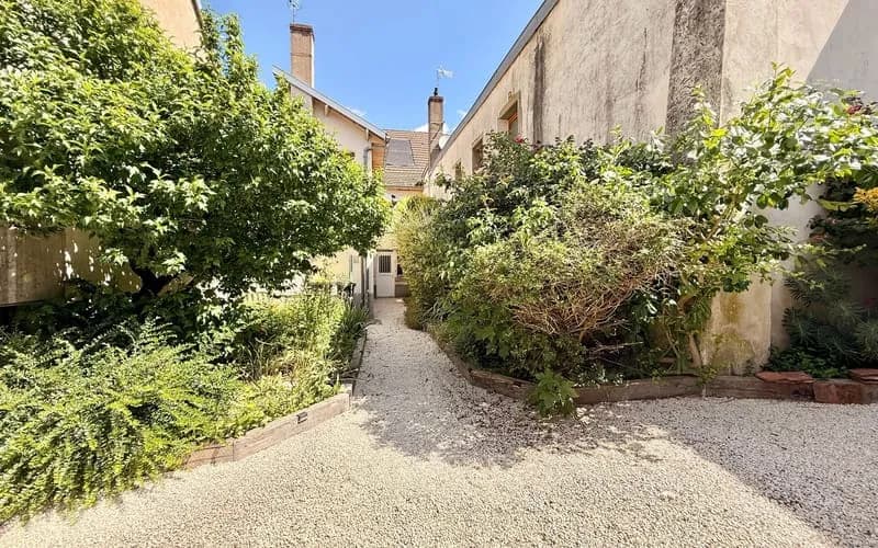 Immeuble de rapport 3 pièces 161 m² - Photo 1