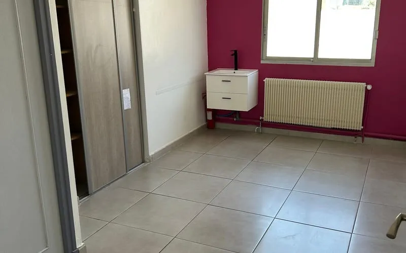 Immeuble 1 pièce 380 m² - Photo 1