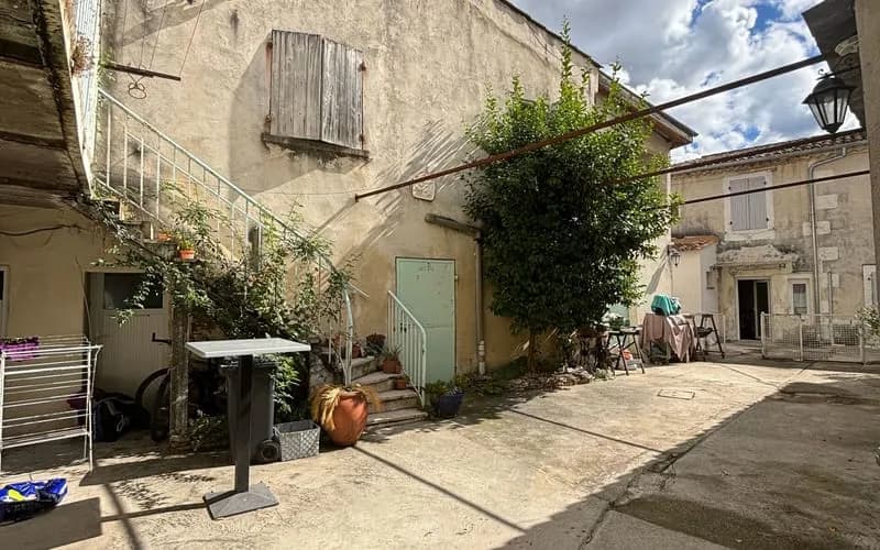 Immeuble de rapport 11 pièces 350 m² - Photo 1