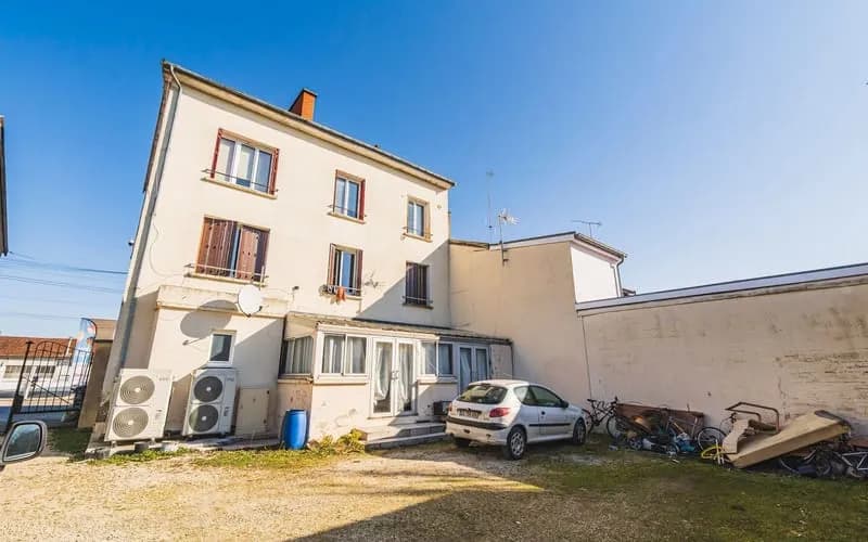 Immeuble 12 pièces 255 m² - Photo 1