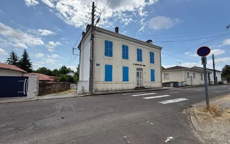 Immeuble 1 pièce 306 m² - Photo 1