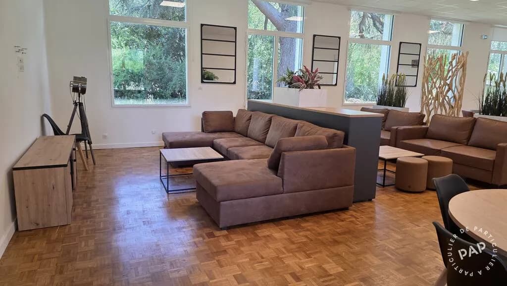 Ensemble immobilier 2200 m² - Photo 1