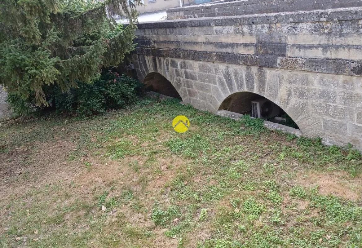 IMMEUBLE HISTORIQUE - Photo 1