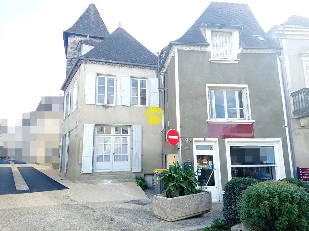 Immeuble au coeur de Chantelle - Photo 1