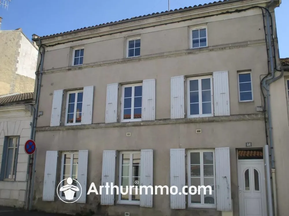 Invetissement locatif Saint Jean d'Angély - Photo 1