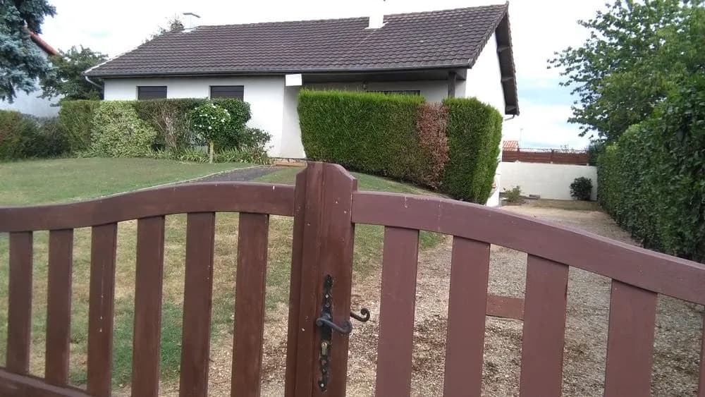 Ensemble immobilier à deux pas de la fac et du CHU de Poitie - Photo 1