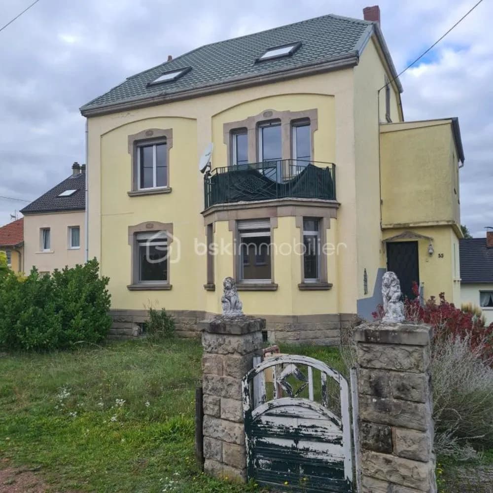 ? À Vendre Immeuble des années 30 à Morsbach - Photo 1
