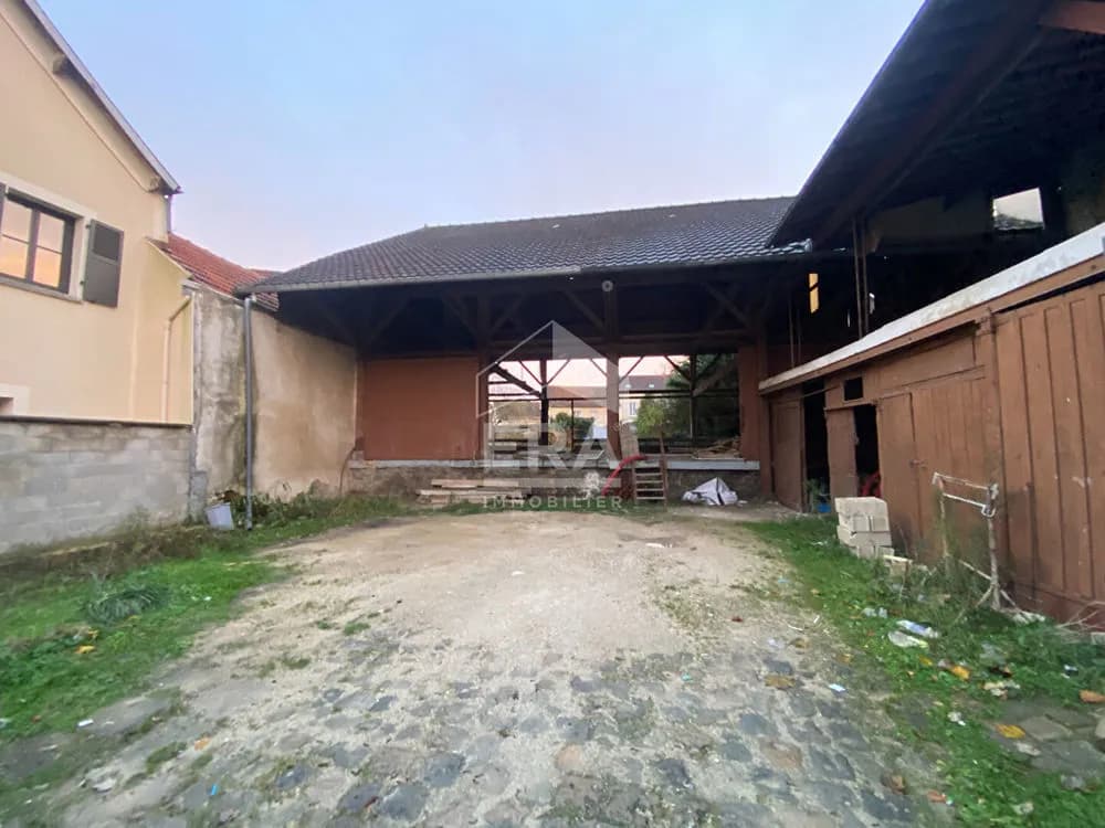 Bâtisse de 187 m² + Remise de 67 m² à Brie-Comte-Robert ? Hyper centre - Photo 1