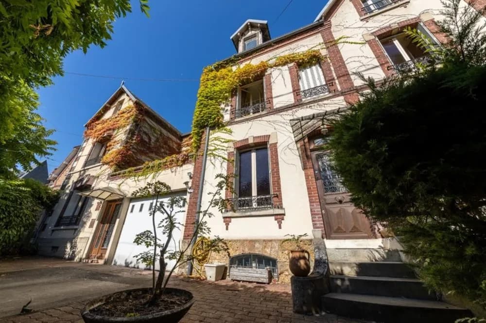 Propriété Ensemble Immobilier à vendre 11 pièces MANTES LA JOLIE (78) - garage - jardin 1000 m² - dépendance - Photo 1