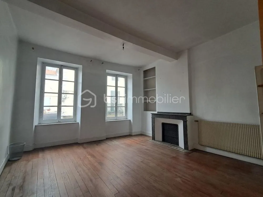 IMMEUBLE AVEC LOCAL COMMERCIAL - Photo 1