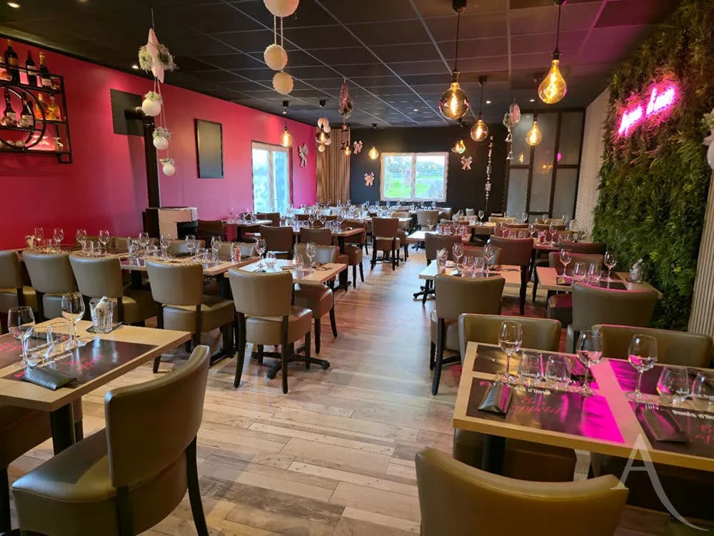 Fonds de commerce Restaurant et ensemble immobilier - Photo 1