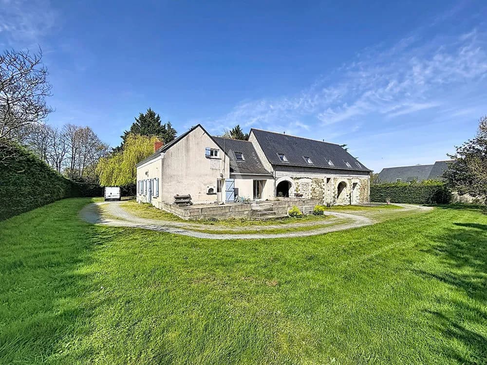 Ensemble immobilier - Verrières En Anjou 8 pièces - 228 m2 - Photo 1