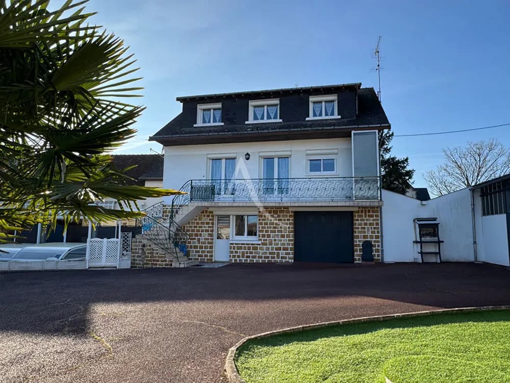 ENSEMBLE IMMOBILIER VILLEFRANCHE SUR CHER - Photo 1