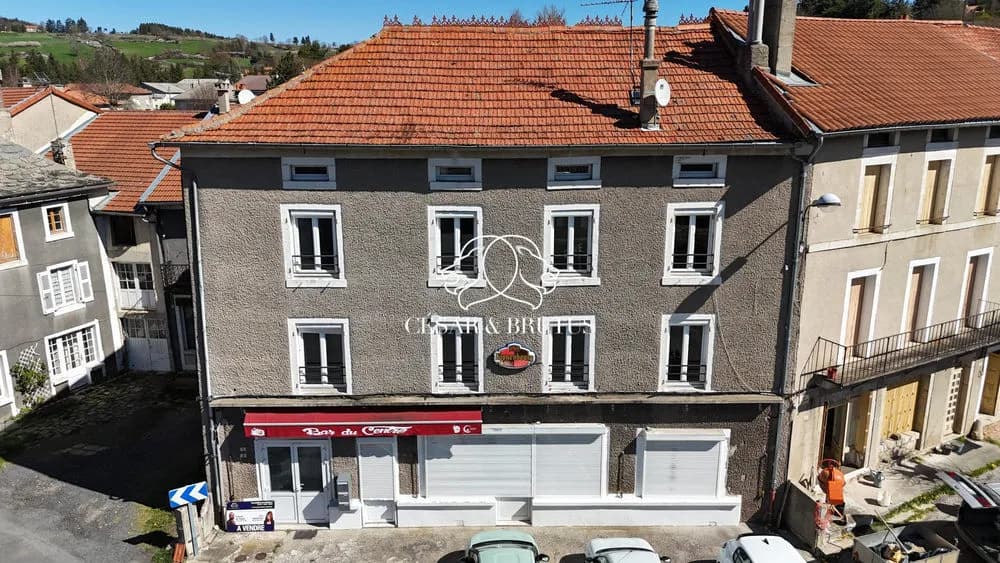 Immeuble de rapport avec licence IV - Photo 1