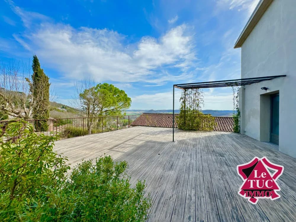 Ensemble Immobilier dans l'un des plus beaux villages de France - Photo 1