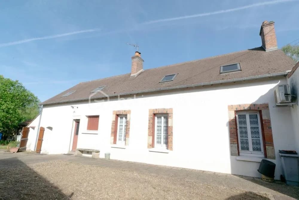 ? Rare à la Vente : Unique Ensemble Immobilier avec Étang sur un Domaine de 6 400 m² au Calme - Photo 1