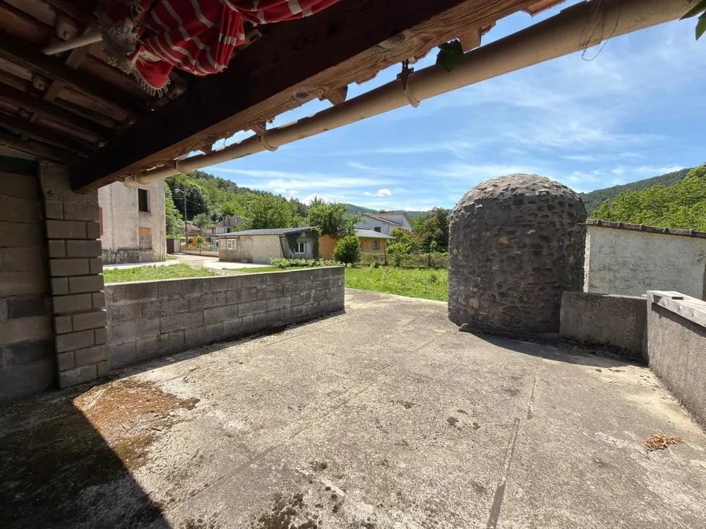 Immeuble 95 m² - Photo 1