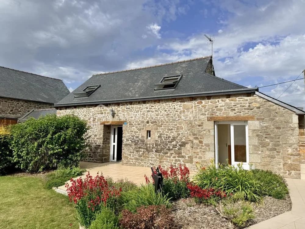 Ensemble immobilier de caractère au coeur de la campagne de Plestan - Photo 1