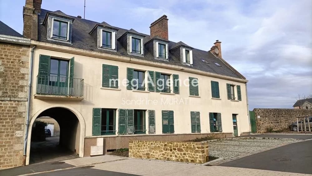 IMMEUBLE 10 LOGEMENTS - LASSAY LES CHATEAUX - Photo 1