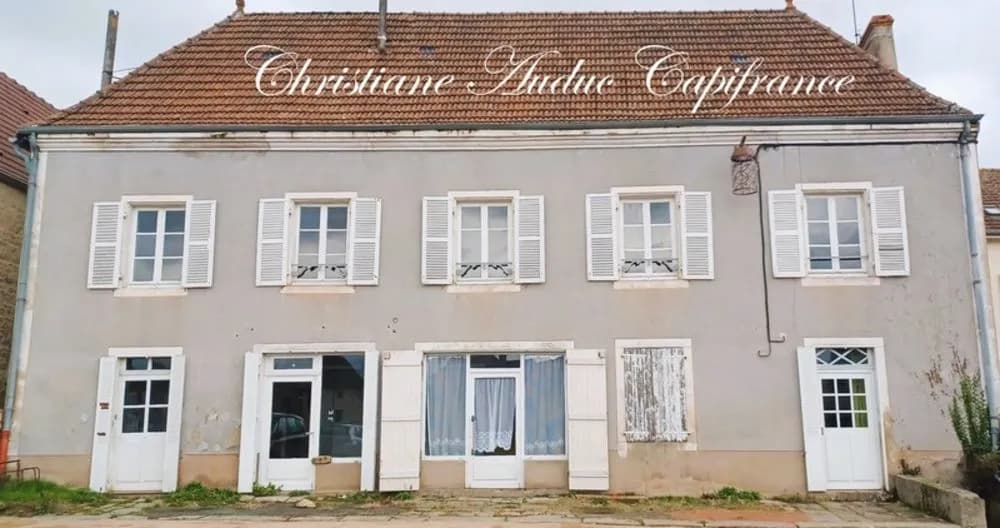 Immeuble de 168 m² entre Cluny et Charolles à Saint Bonnet de Joux - Photo 1