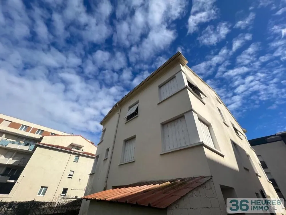 Immeuble 570 m² - Photo 1