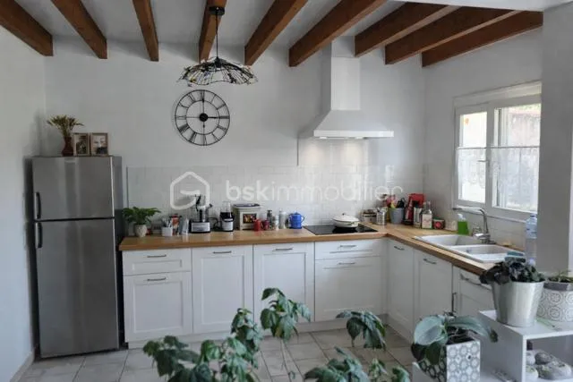 A saisir Ensemble immobilier de rapport avec terrain de 16300 m² - Photo 1
