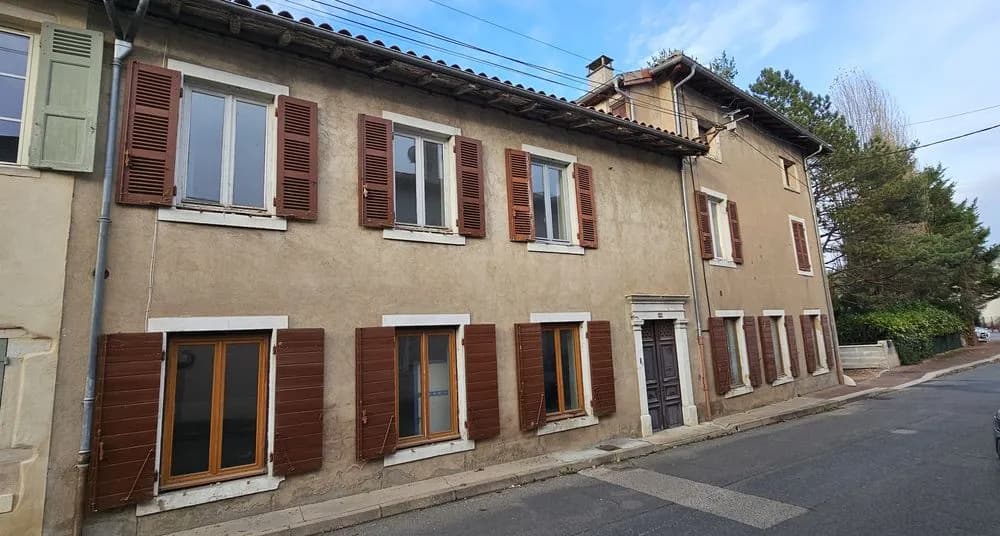 Immeuble Guéreins - Photo 1