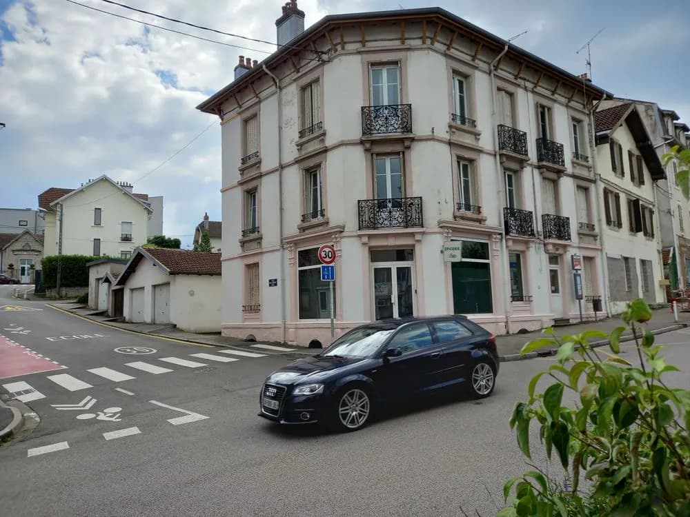 Bel Immeuble style bourgeois avec TB rapport locatif - Photo 1