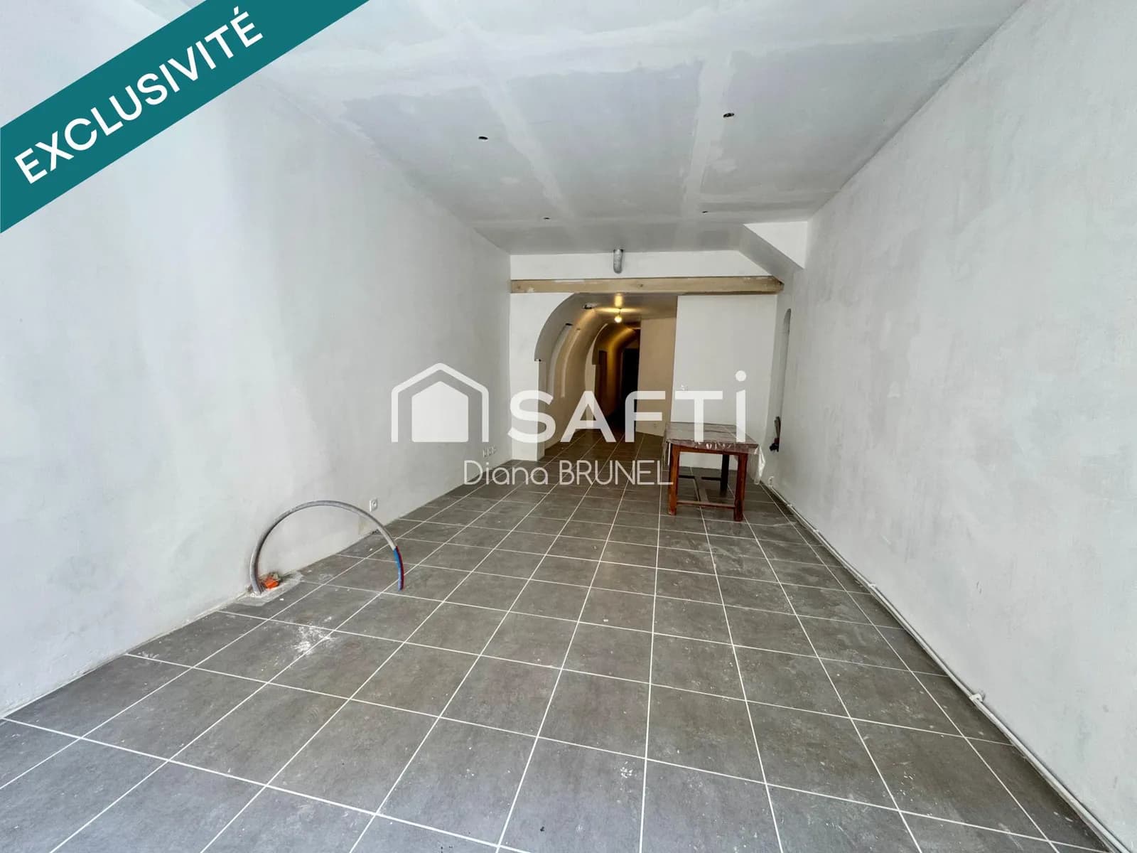 Immeuble comprenant local commercial et appart T4 - Photo 1