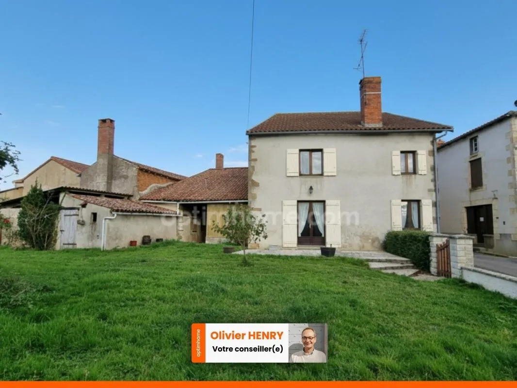 Bel ensemble immobilier de caractère deux maisons, grange et dépendances sur 2 213 m² Petit village du nord de la Haute-Vienne - Photo 1