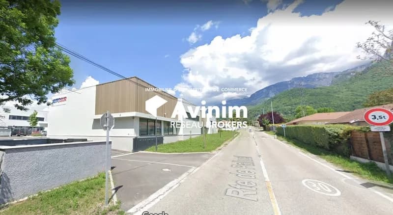 Immeuble industriel 412 m² - Photo 1