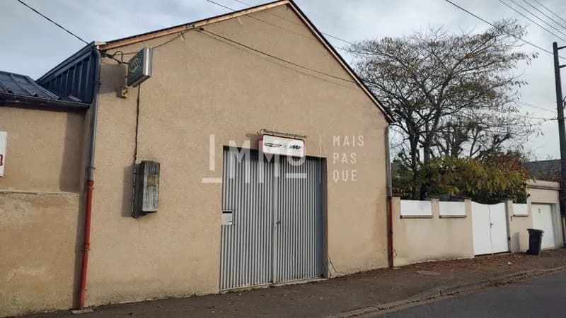 Immeuble industriel 110 m² - Photo 1