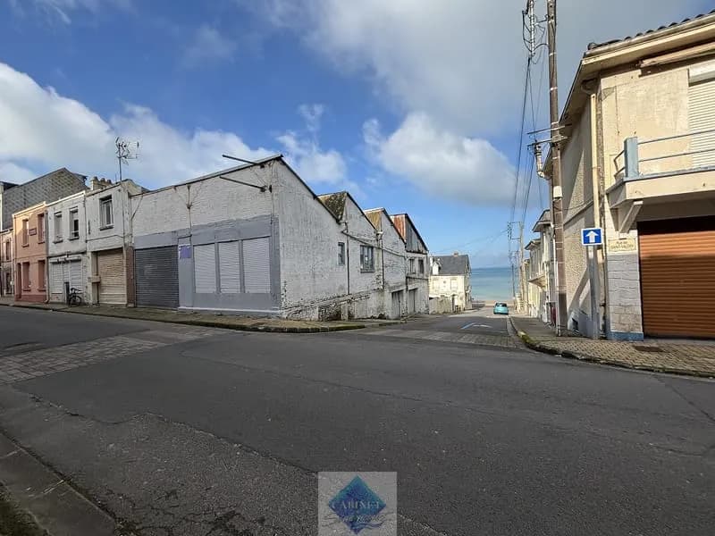 Immeuble à quelques pas de la mer - Photo 1