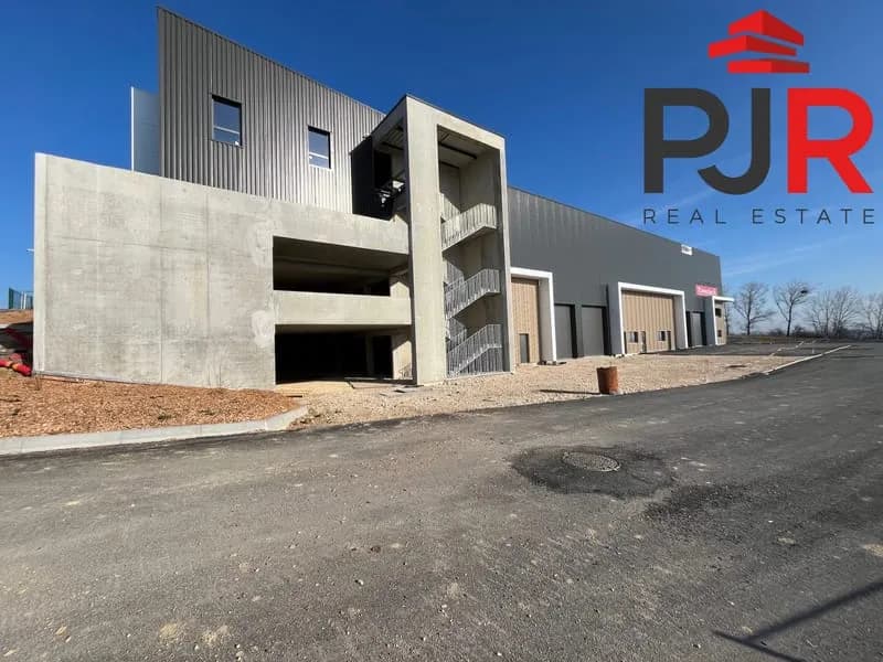 Immeuble industriel 1135 m² - Photo 1