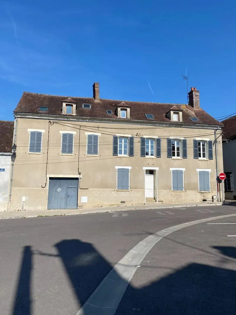 Immeuble 272 m² - Photo 1