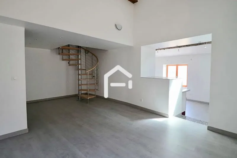 Immeuble 162 m² en pleine propriété, 3 appartements, Centre d'Ey - Photo 1